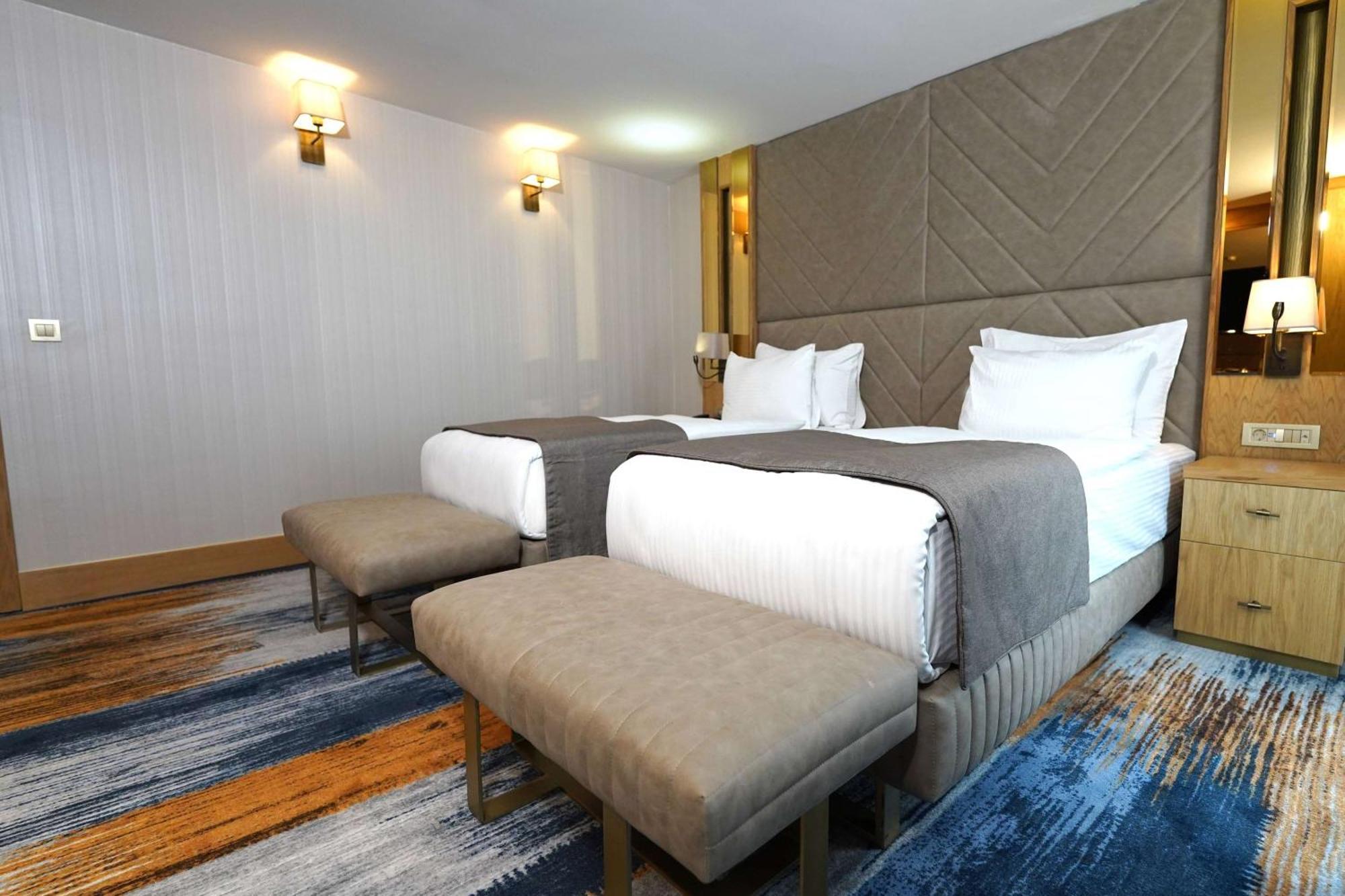 Days Inn By Wyndham Istanbul Bomonti Ngoại thất bức ảnh