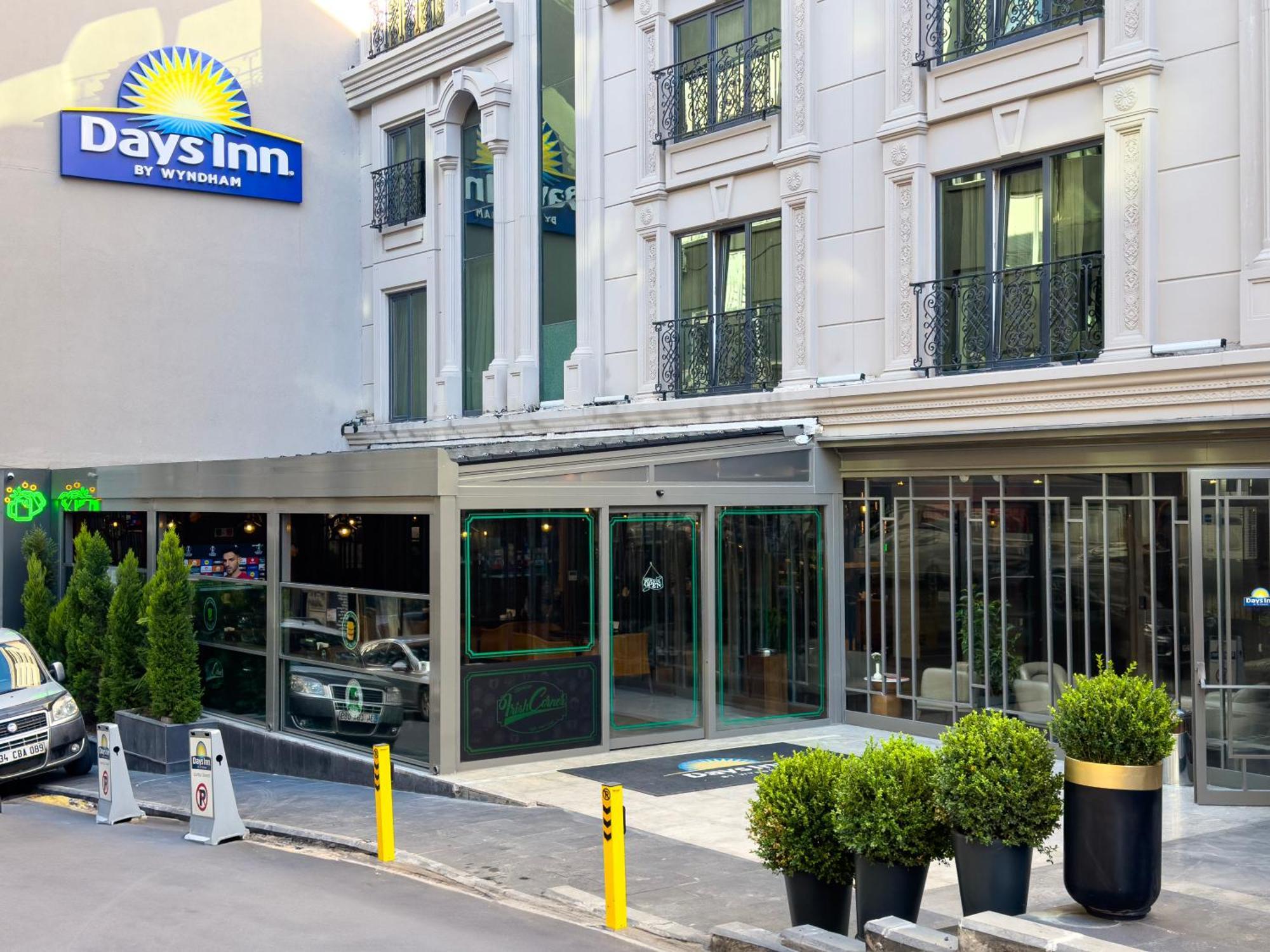 Days Inn By Wyndham Istanbul Bomonti Ngoại thất bức ảnh