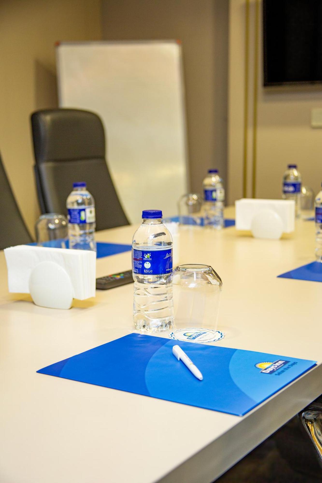 Days Inn By Wyndham Istanbul Bomonti Ngoại thất bức ảnh